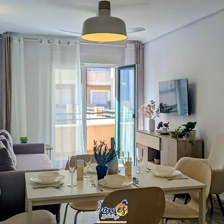 Sunny 2-bed Pool View Cabo Roig Cr110 דירה